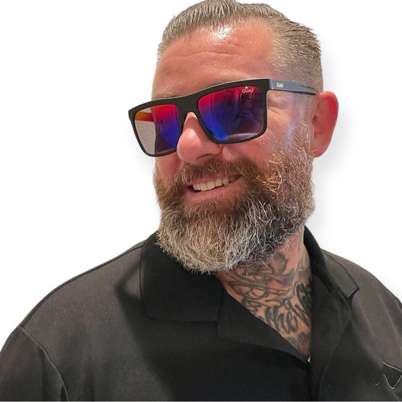 QUAY Let It Run Sunglasses Black Frame Purple Red Yellow Rainbow Lenses Unisex - Picture 6 of 9